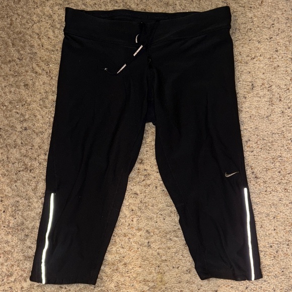 Nike Pants - Nike Women's Black Cropped Running Pants Size Medium